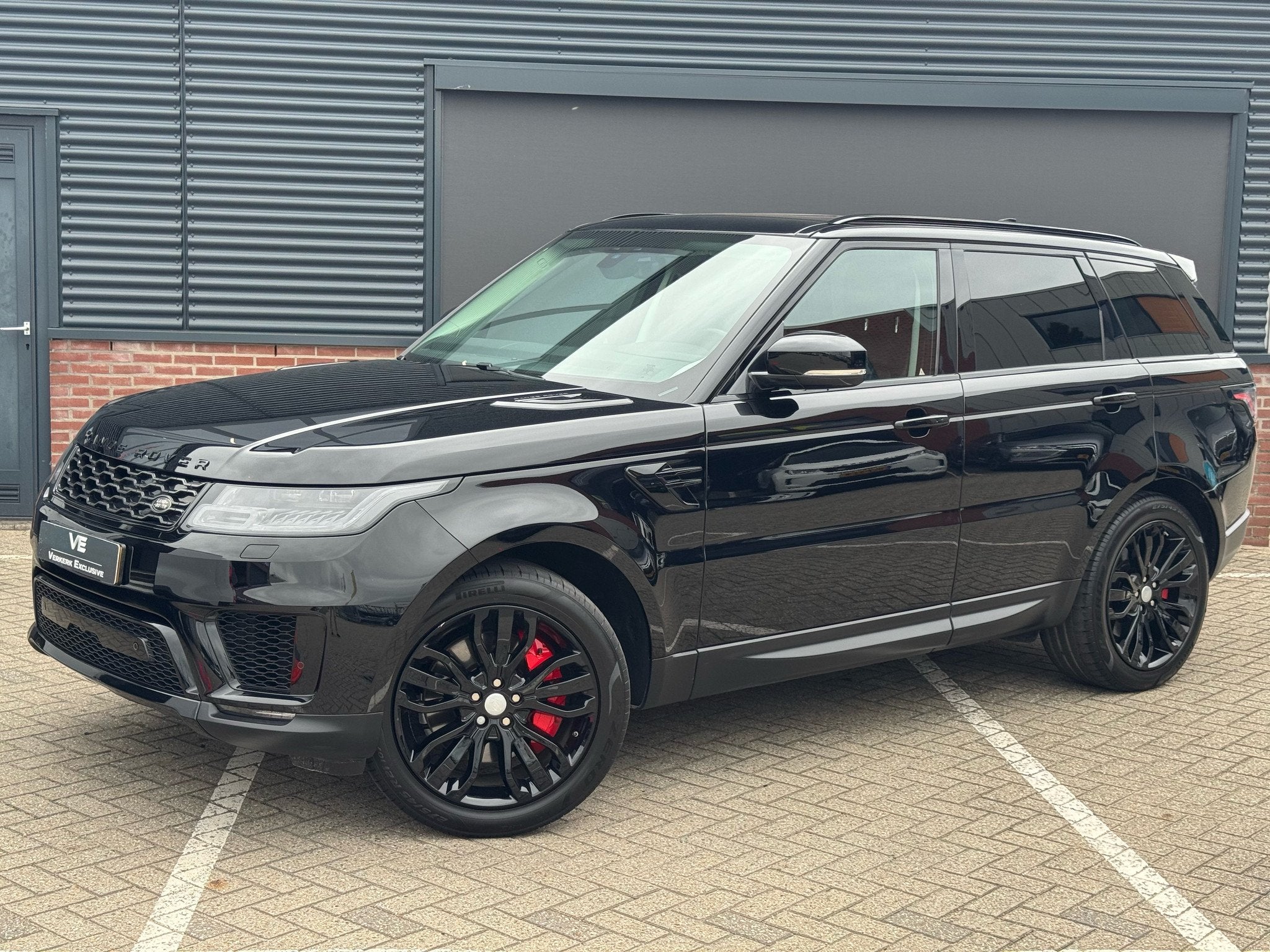 Land Rover Range Rover Sport P400e 301 pk Dynamic HSE BTW Me, Auto's, Land Rover, Automaat, Gebruikt, 4 cilinders, 2500 kg