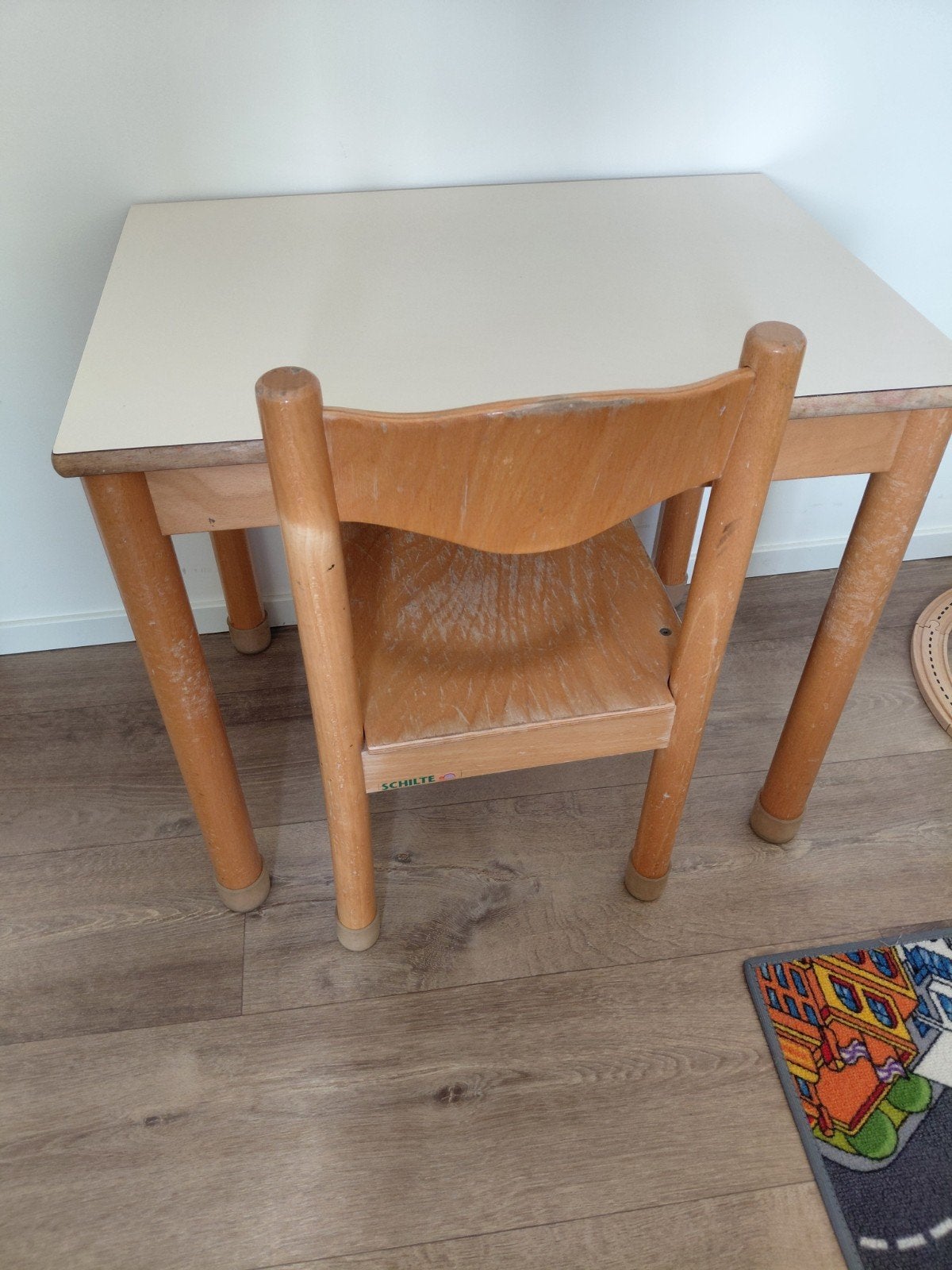 schilte tafeltje en stoel, Ophalen, Gebruikt, Tafel(s) en Stoel(en)