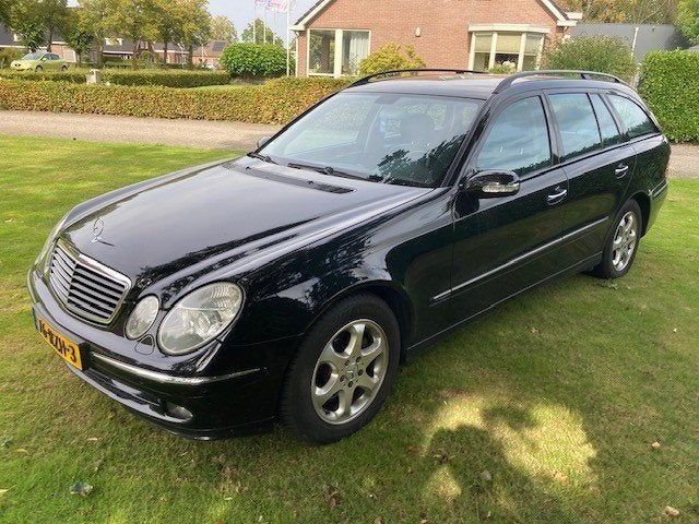 Mercedes-Benz E 280 - 3.0  V6  Avantgarde, Auto's, Automaat, Dealer onderhouden, Achterwielaandrijving, Zwart