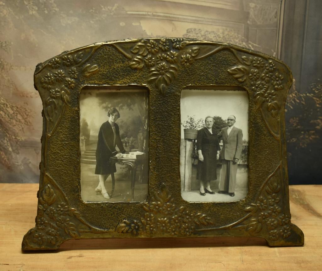 Oud Houten  Dubbel Foto Lijst. "Uit Aletta's Tijd", Ophalen of Verzenden
