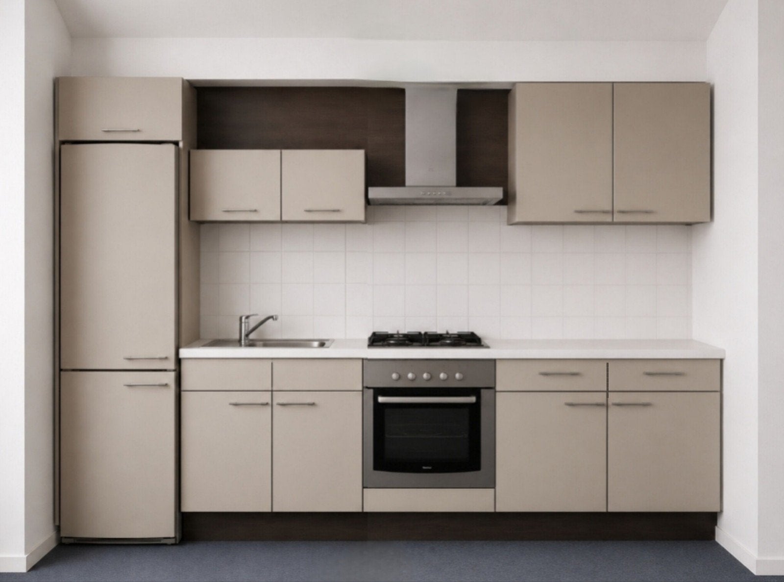 Complete beige keuken met apparatuur, Ophalen