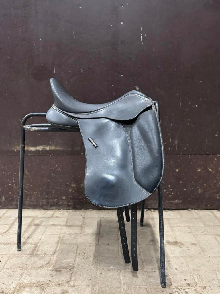 Wintec 500 16,5 inch en wintec pro isabella 17inch, Dieren en Toebehoren, Paarden en Pony's | Zadels, Ophalen, Gebruikt, Dressuur