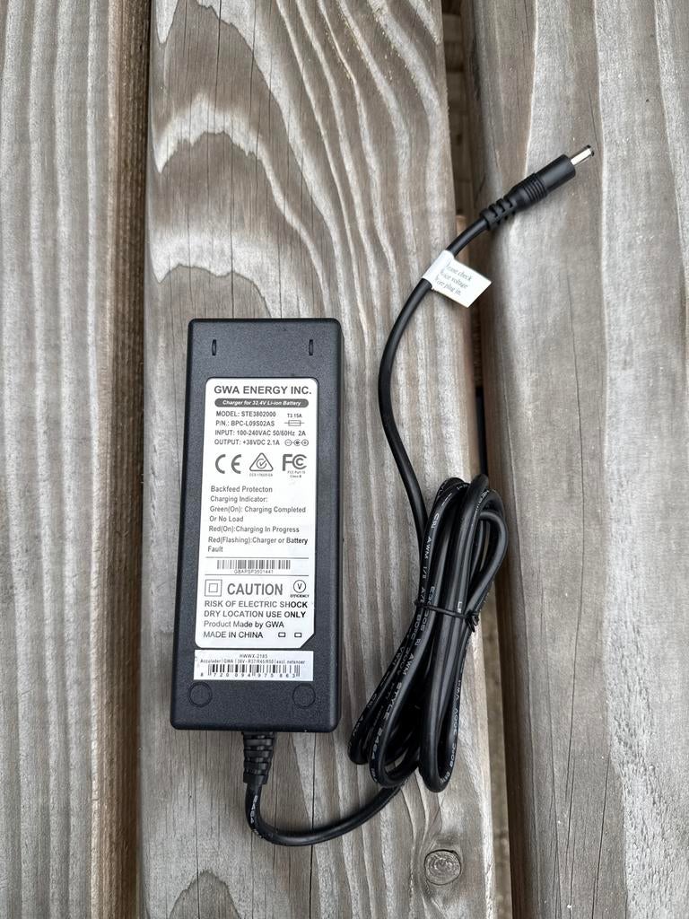 Babboe bakfiets lader GWA ENERGY INC. 48V 2.1A, Ophalen of Verzenden, Nieuw