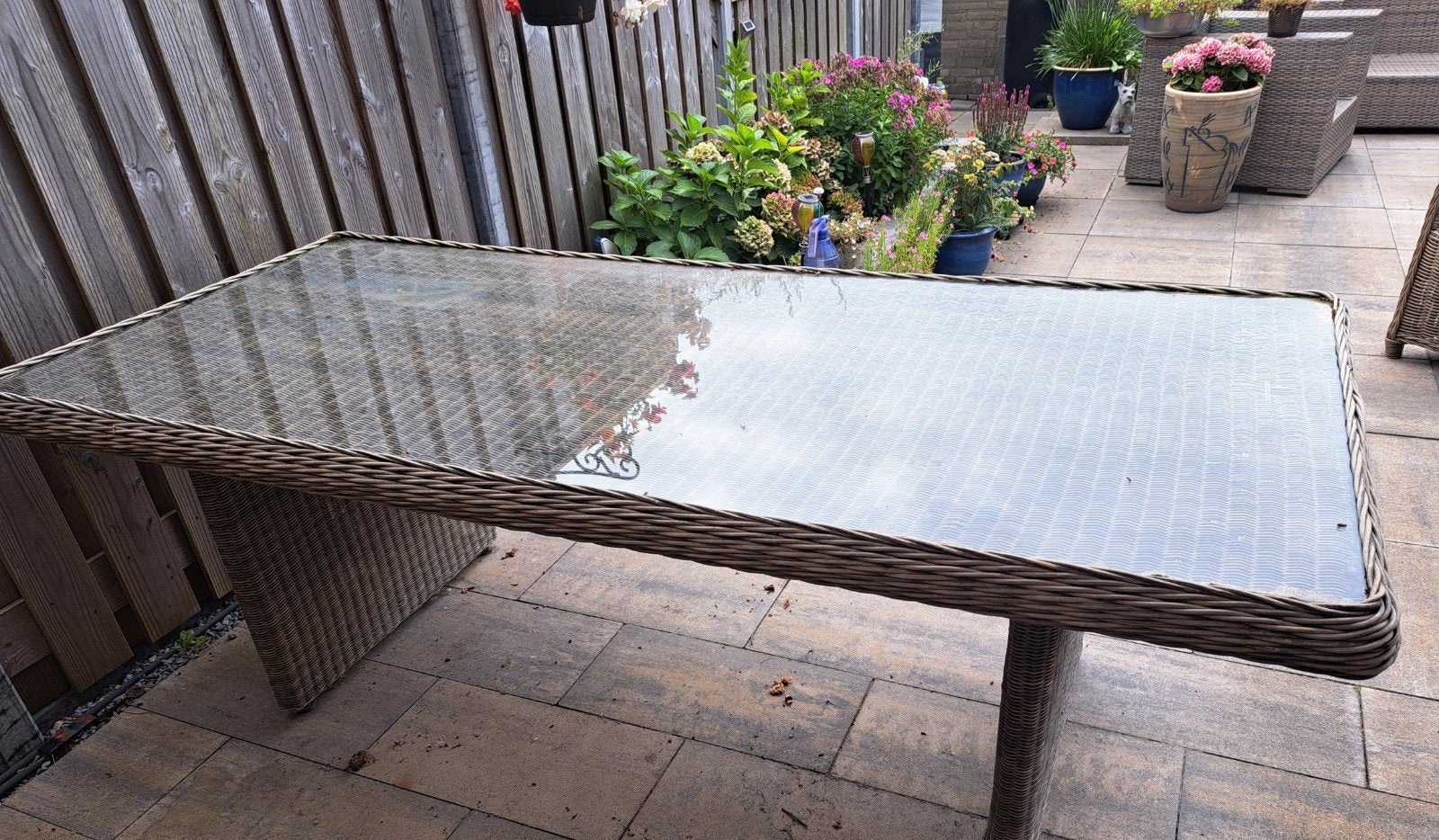Tuintafel 220 x 100 met glazen blad., Tuin en Terras, Ophalen, Gebruikt, Rechthoekig, Wicker