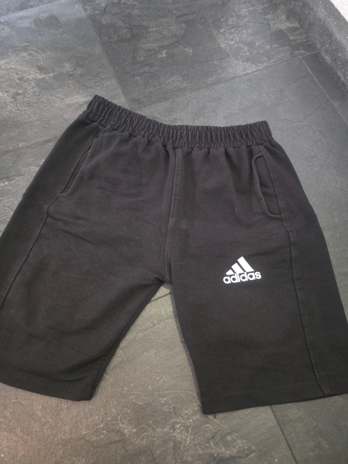 adidas kortebroek (9-10 jaar) origineel, Ophalen of Verzenden, Jongen of Meisje