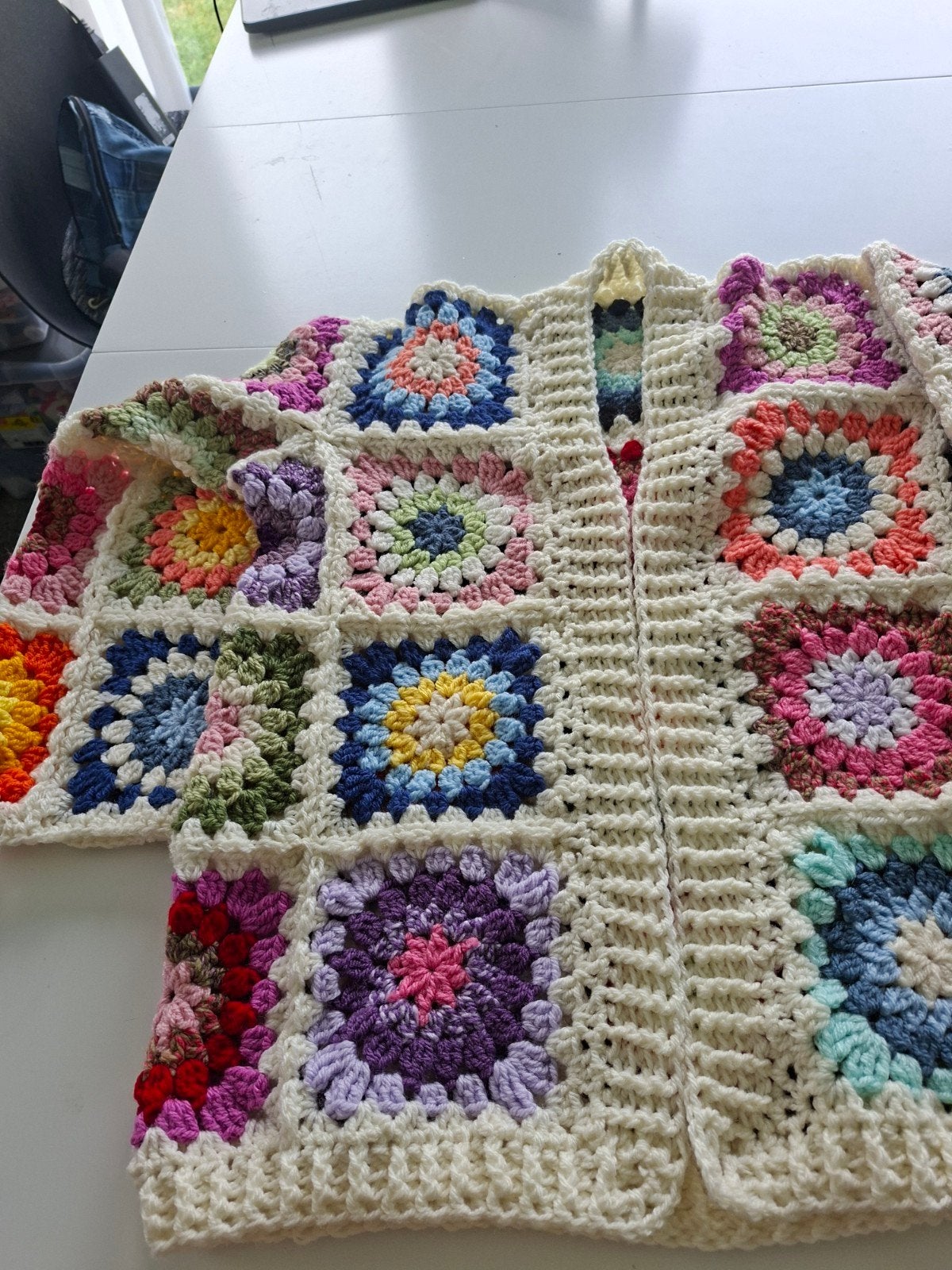 Uniek gehaakt granny square vest - Maat 36 (S), Kleding | Dames, Ophalen of Verzenden, Nieuw, Maat 36 (S), Meerkleurig