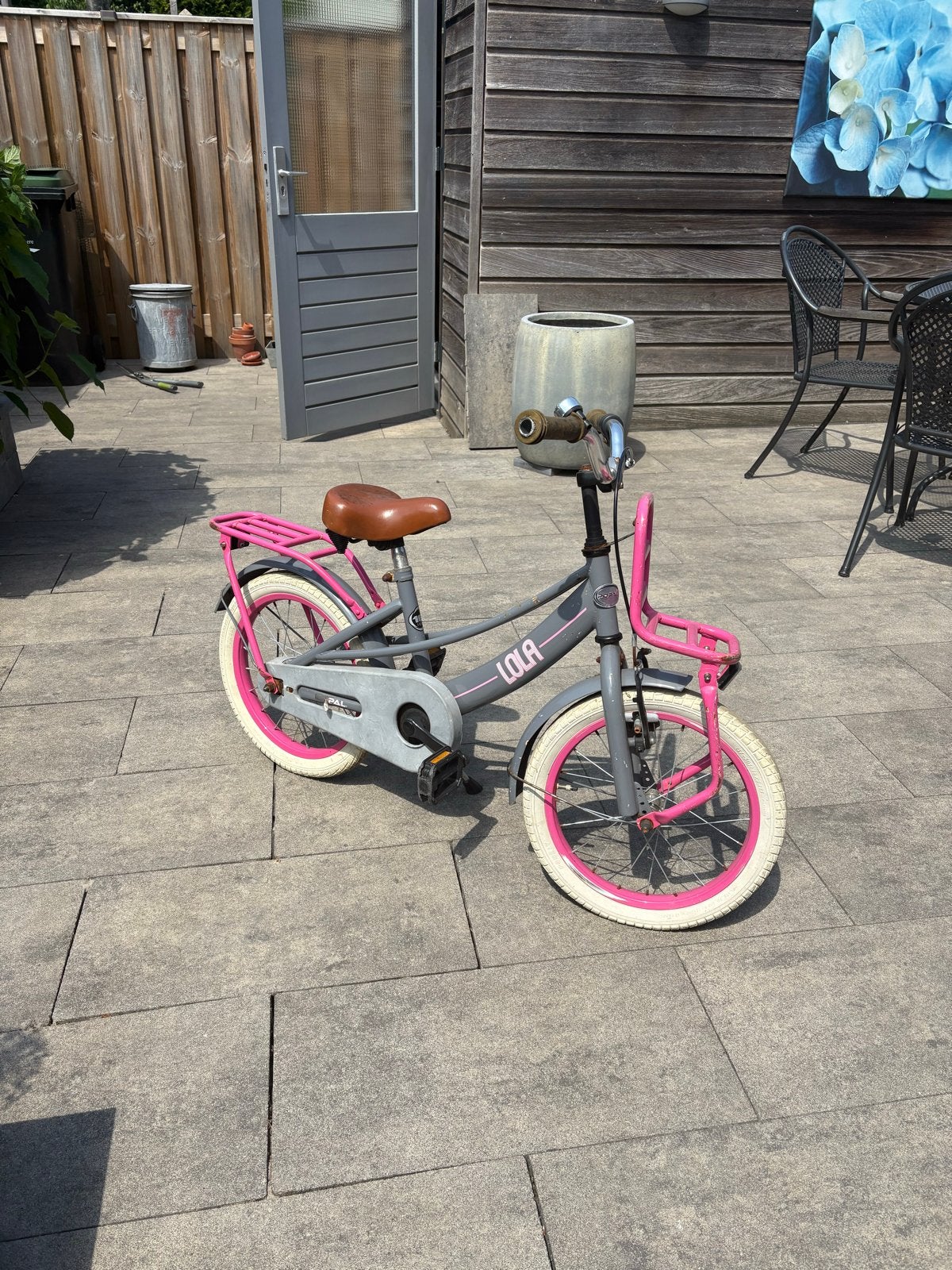 Lola kinderfiets 16 inch - Grijs/Roze, Ophalen, Gebruikt, Terugtraprem, 16 tot 20 inch