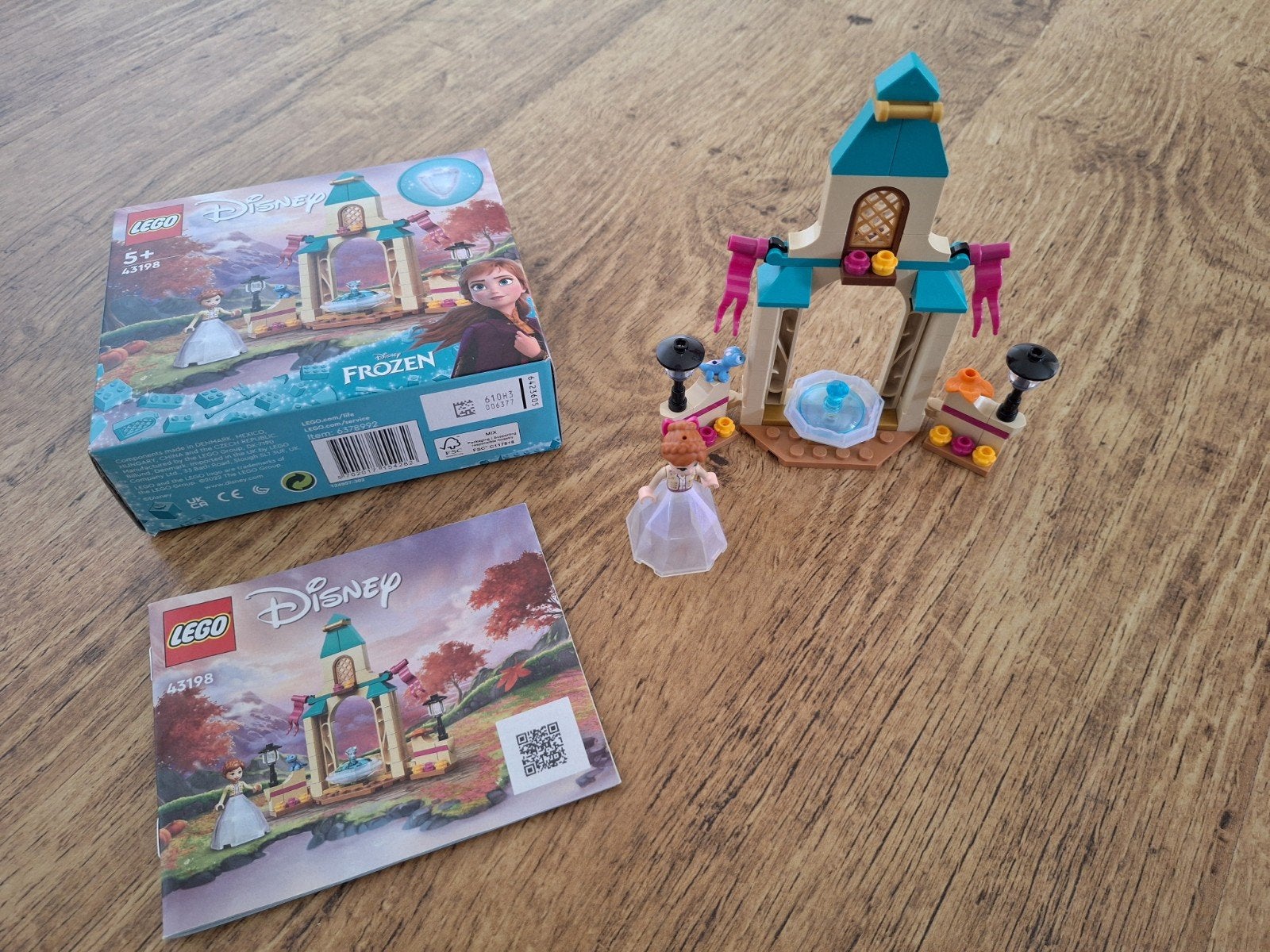 Lego Disney Frozen Binnenplaats van Anna's kasteel, Overige thema's, Lego, Ophalen of Verzenden, Zo goed als nieuw