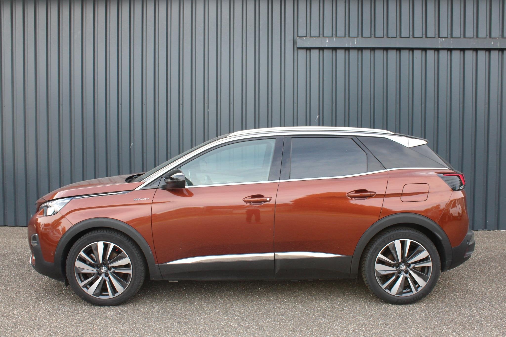 Peugeot 3008 HYbrid4 300pk e-EAT Première I SUPER SUMMER DE, Auto's, Peugeot, Automaat, Parkeersensor, 4 cilinders, Bruin