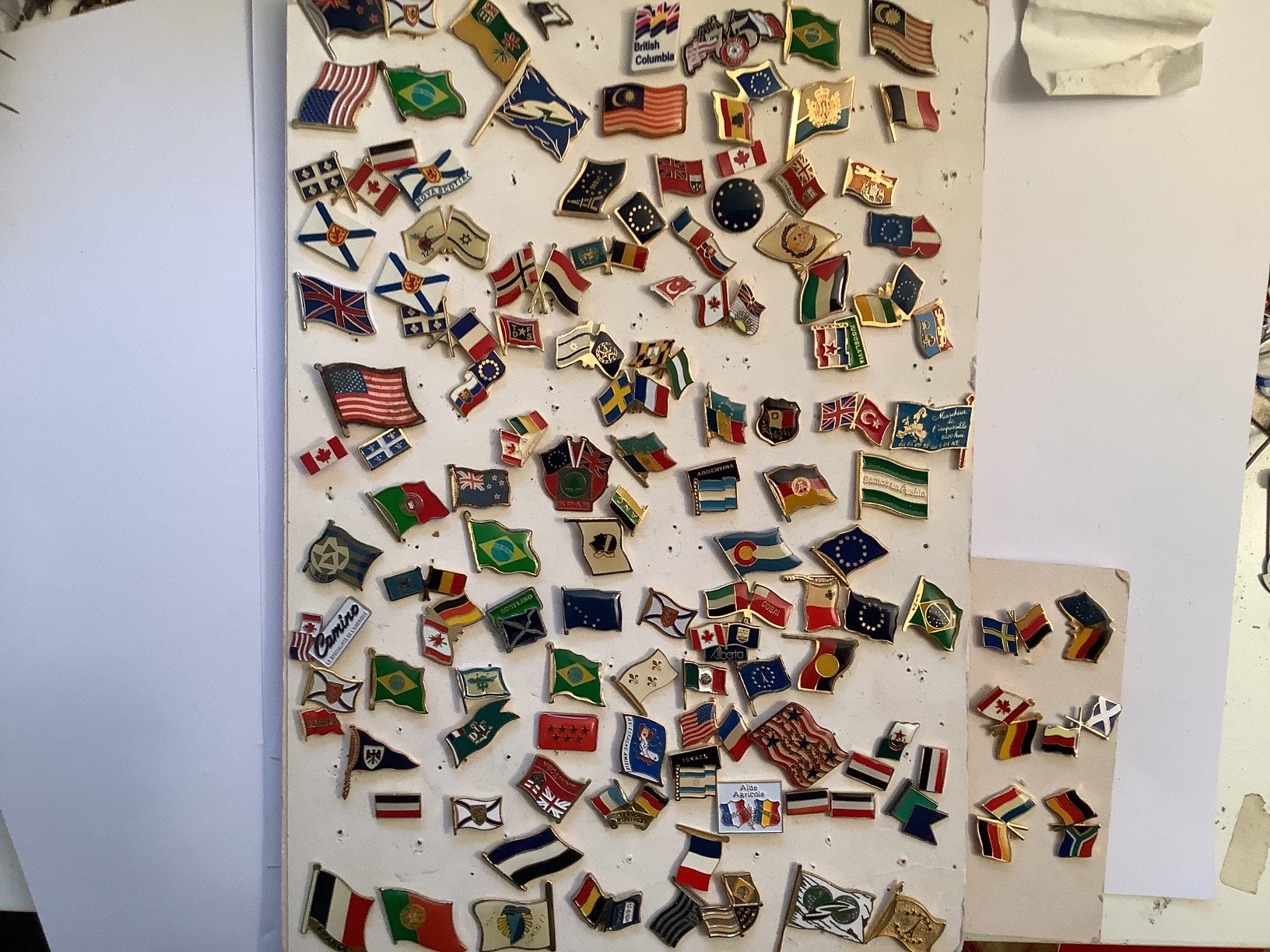 Pins vlaggen, Ophalen of Verzenden, Zo goed als nieuw