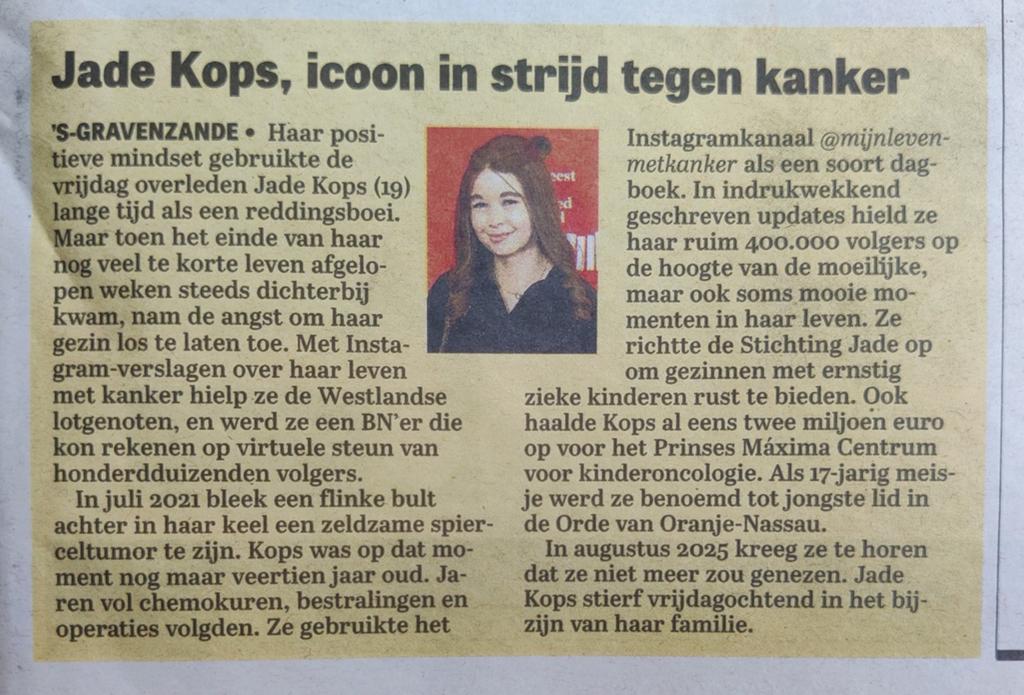 Jade Knops, icoon in strijd tegen kanker Knipsel Artikel, Ophalen of Verzenden, 1980 tot heden, Nederland, Knipsel(s)