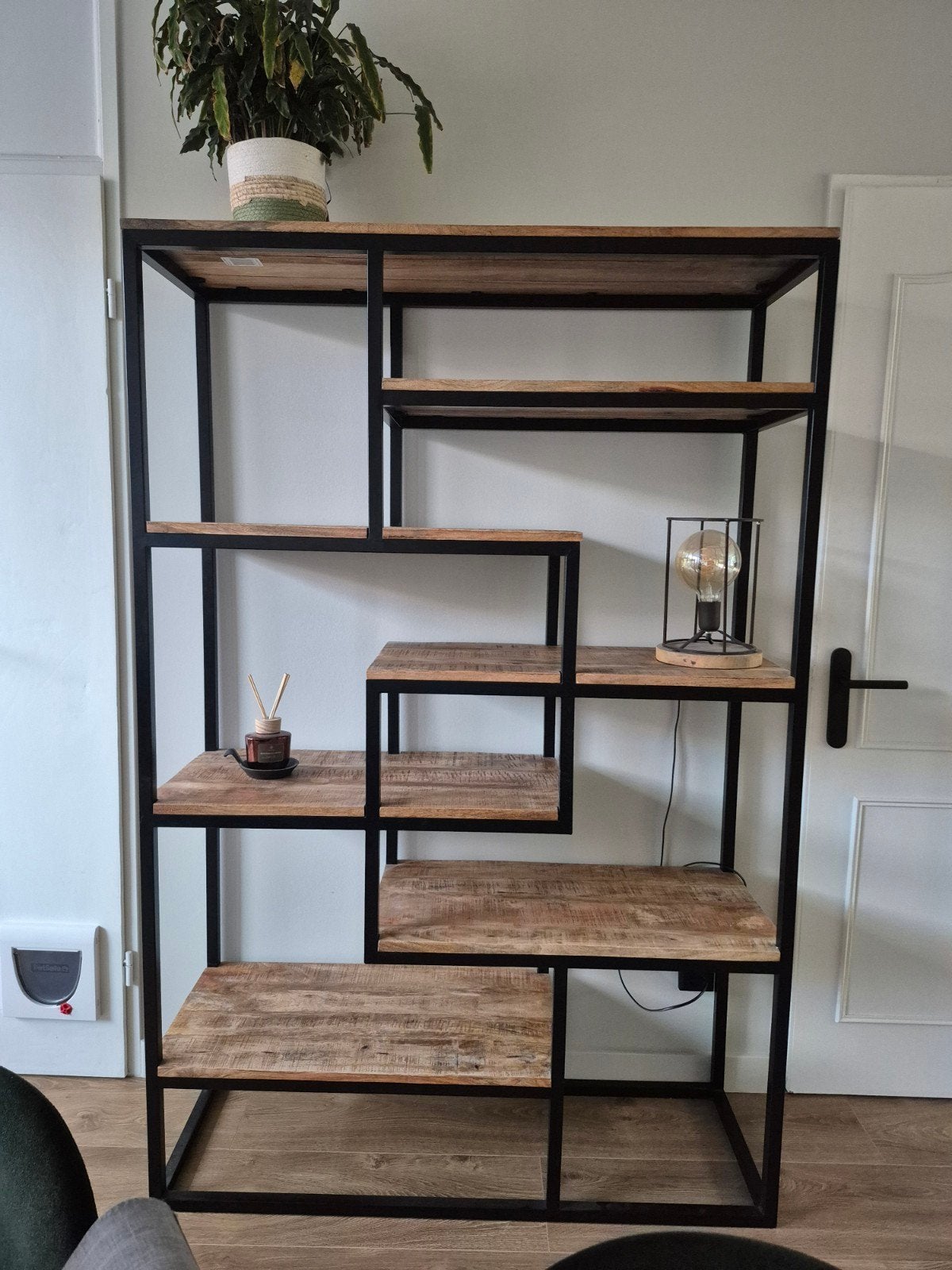Vakkenkast Kyan, Huis en Inrichting, Kasten | Wandmeubels, Ophalen, Met plank(en), Zo goed als nieuw, Minder dan 150 cm