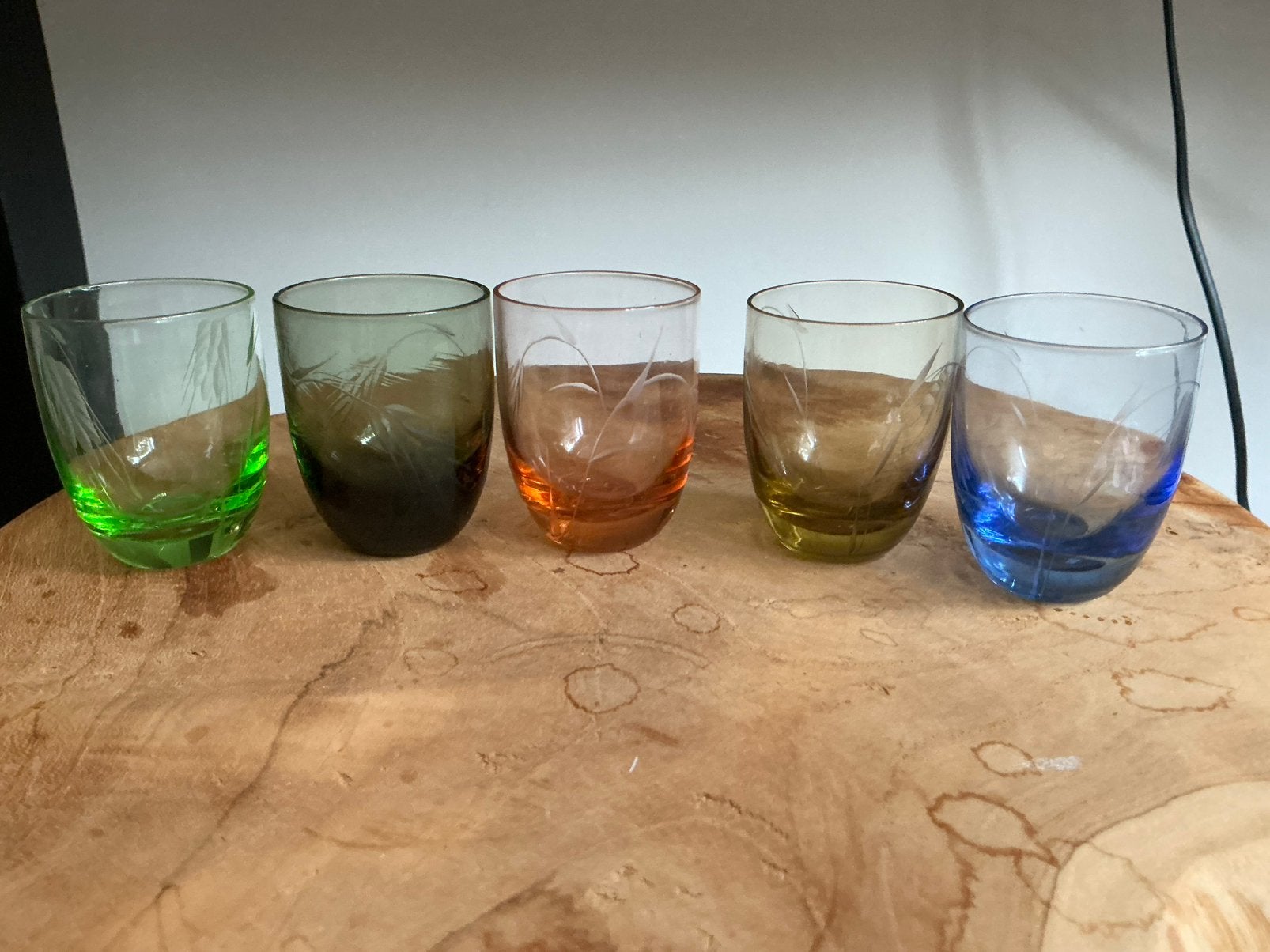 5 vintage borrelglaasjes met tarwe motief,harleqiun glas, Verzamelen, Glas en Borrelglaasjes, Ophalen of Verzenden, Zo goed als nieuw