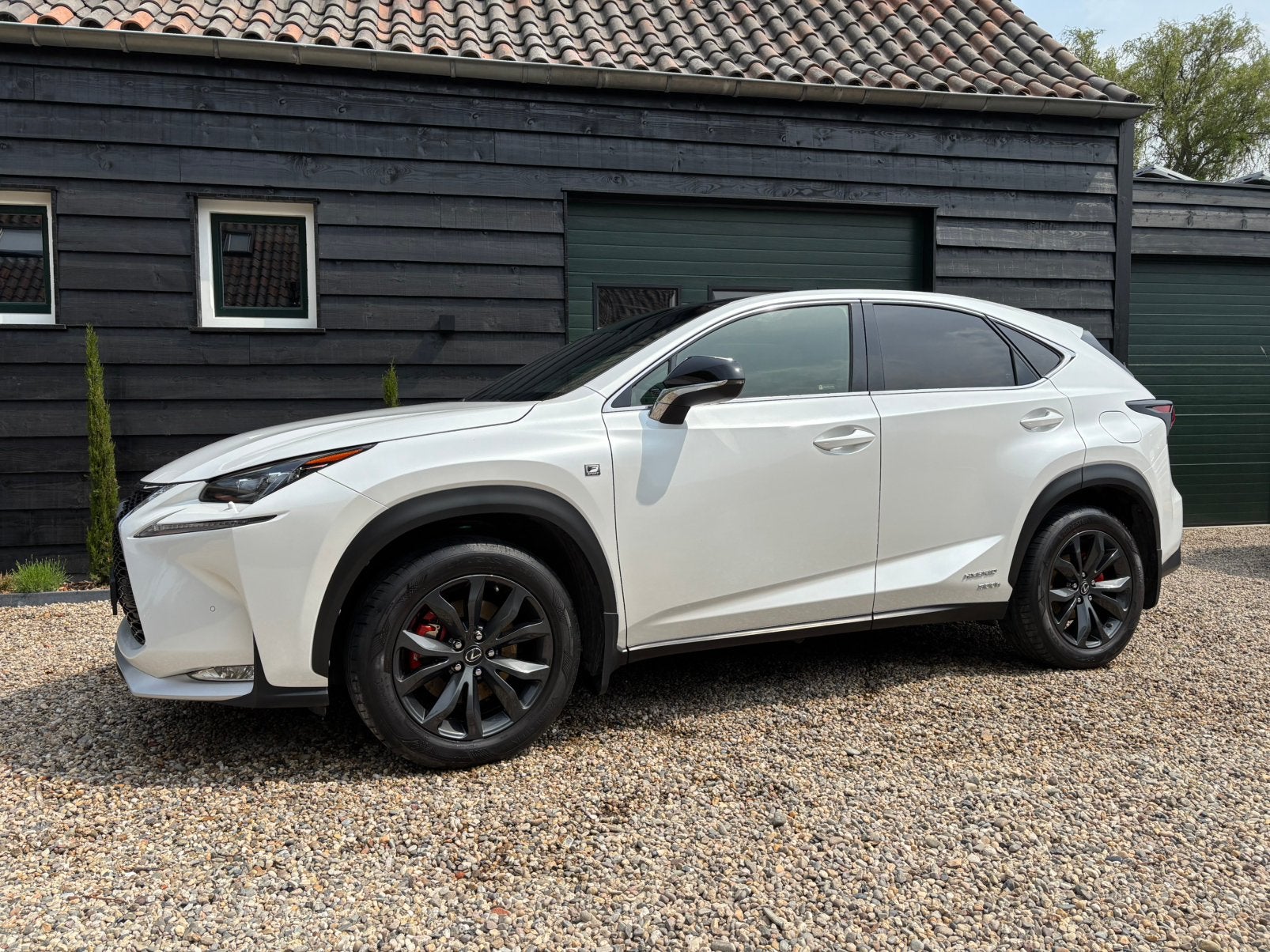 Lexus NX 300H F-sport  2.5 E-cvt AWD 2014 Wit, Auto's, Lexus, Automaat, 155 pk, SUV of Terreinwagen, Geïmporteerd