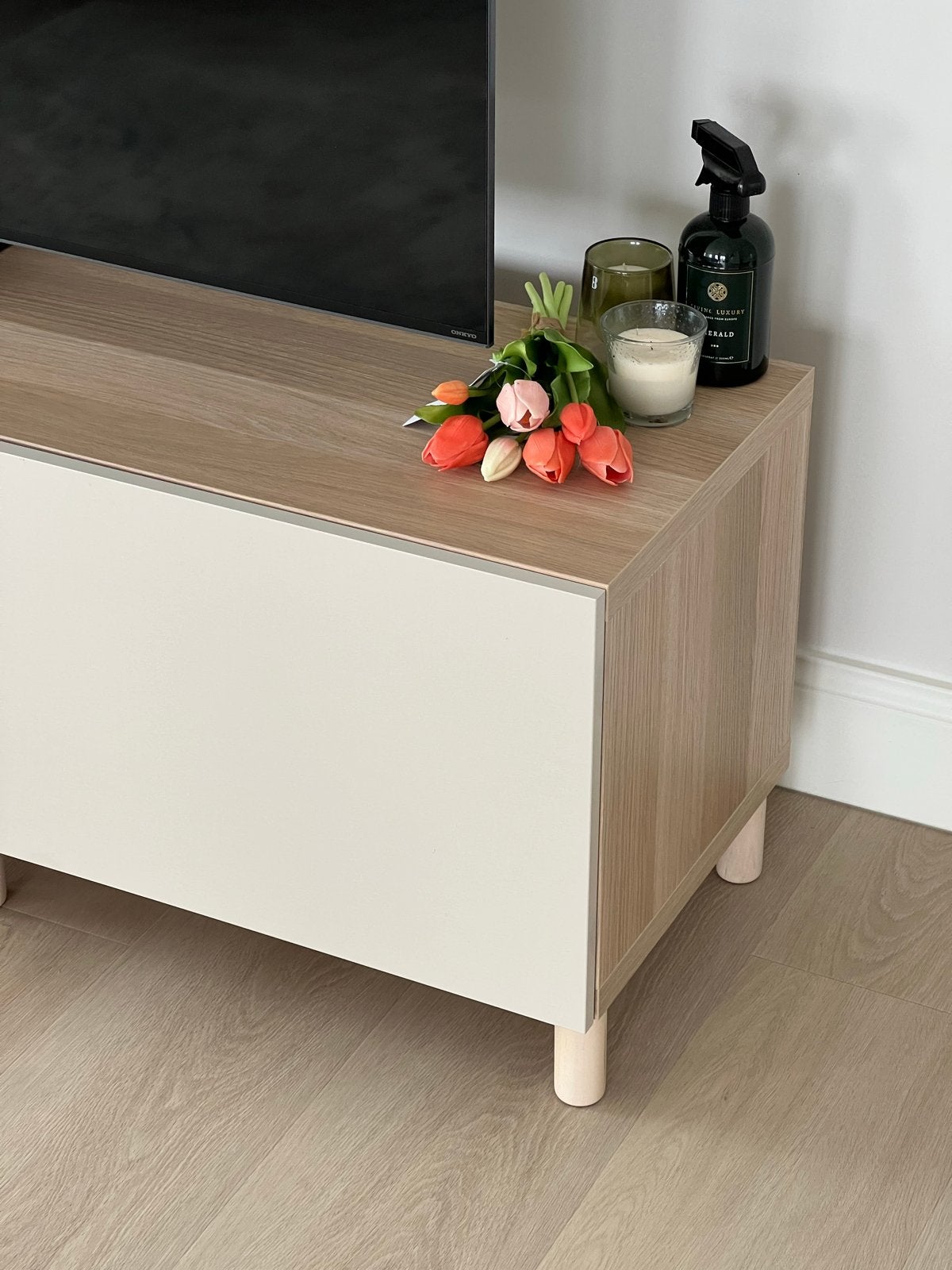 IKEA BESTÅ TV stand - Stijlvol TV-meubel met opbergruimte, Huis en Inrichting, Ophalen, 100 tot 150 cm, Zo goed als nieuw, 150 tot 200 cm