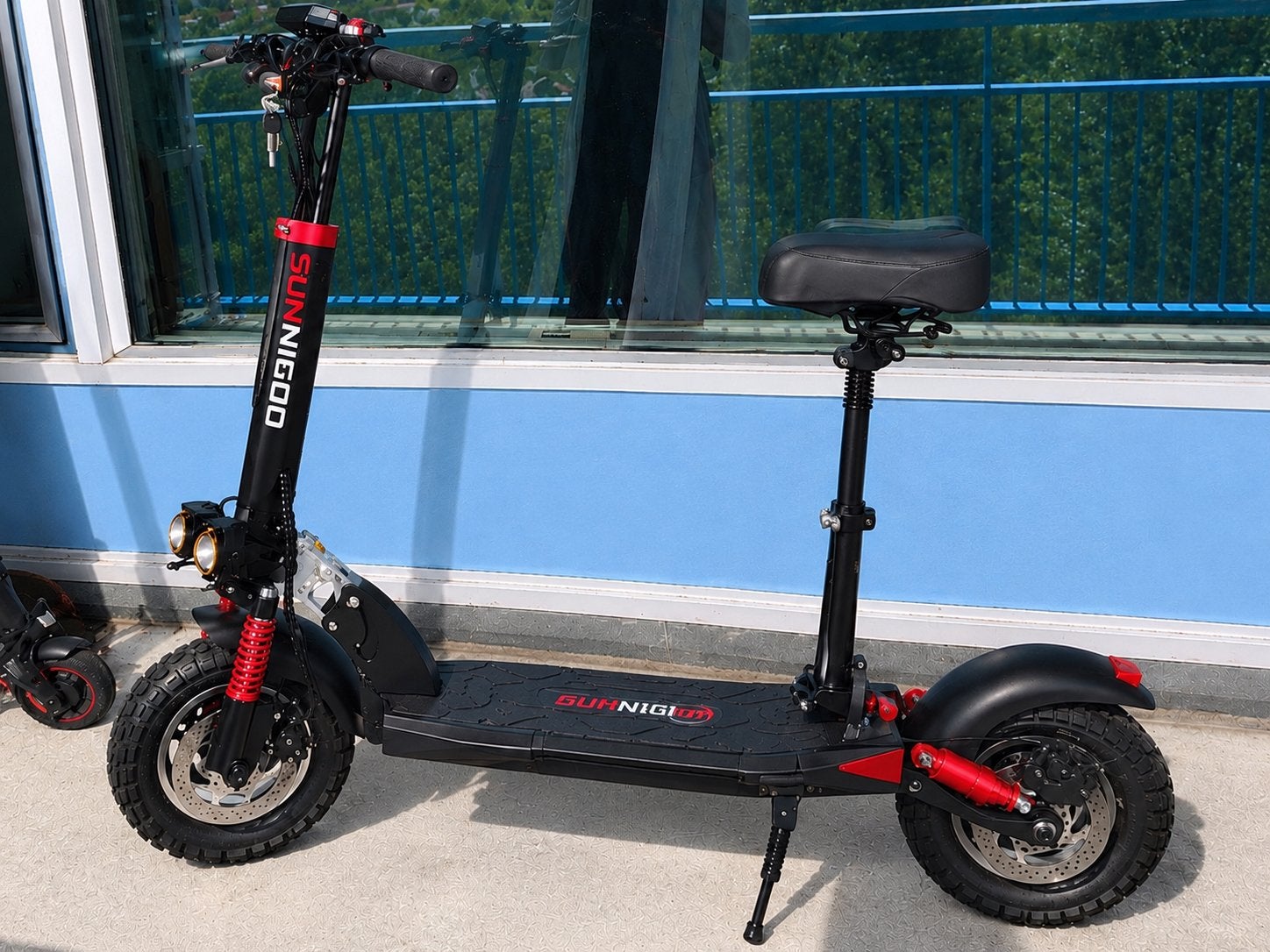Elektrische scooter   800W , 48V 15ah, 10" off-road