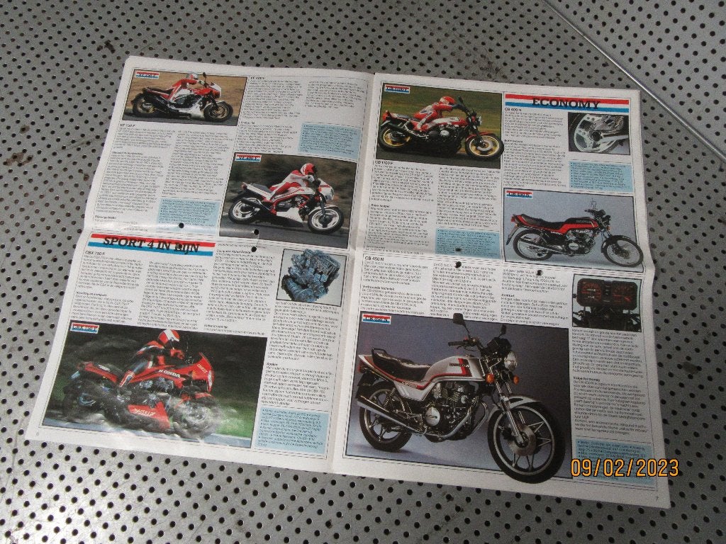 Honda Mod.1985 kleurenfolder Reclame Advertentie o.a. NS400R, Ophalen of Verzenden, Gebruikt, Motoren