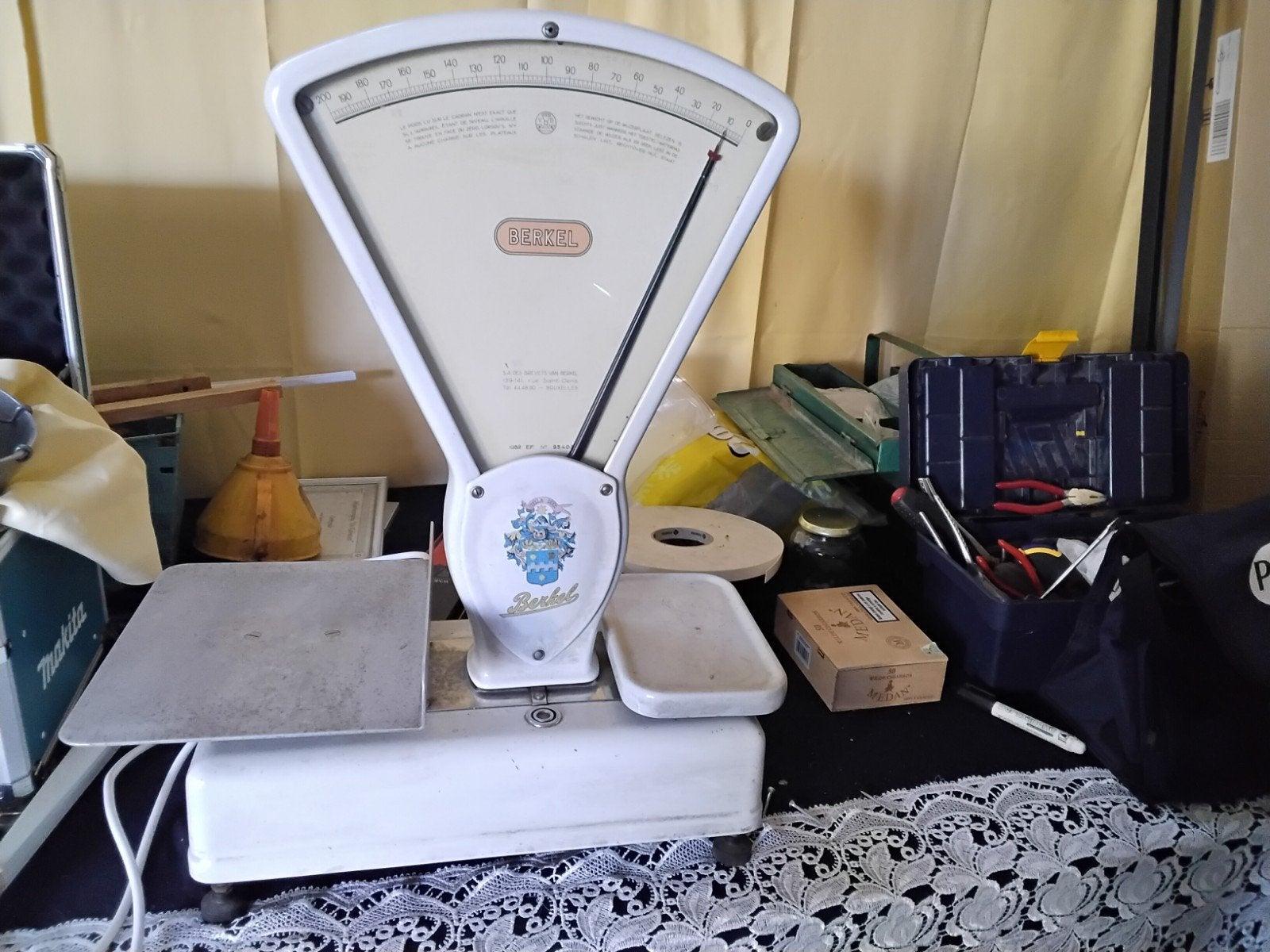Berkel weegschaal, Ophalen