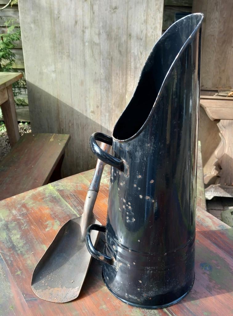 Antieke kolenkit met schep - Zwart geëmailleerd, Antiek en Kunst, Antiek | Emaille, Ophalen of Verzenden