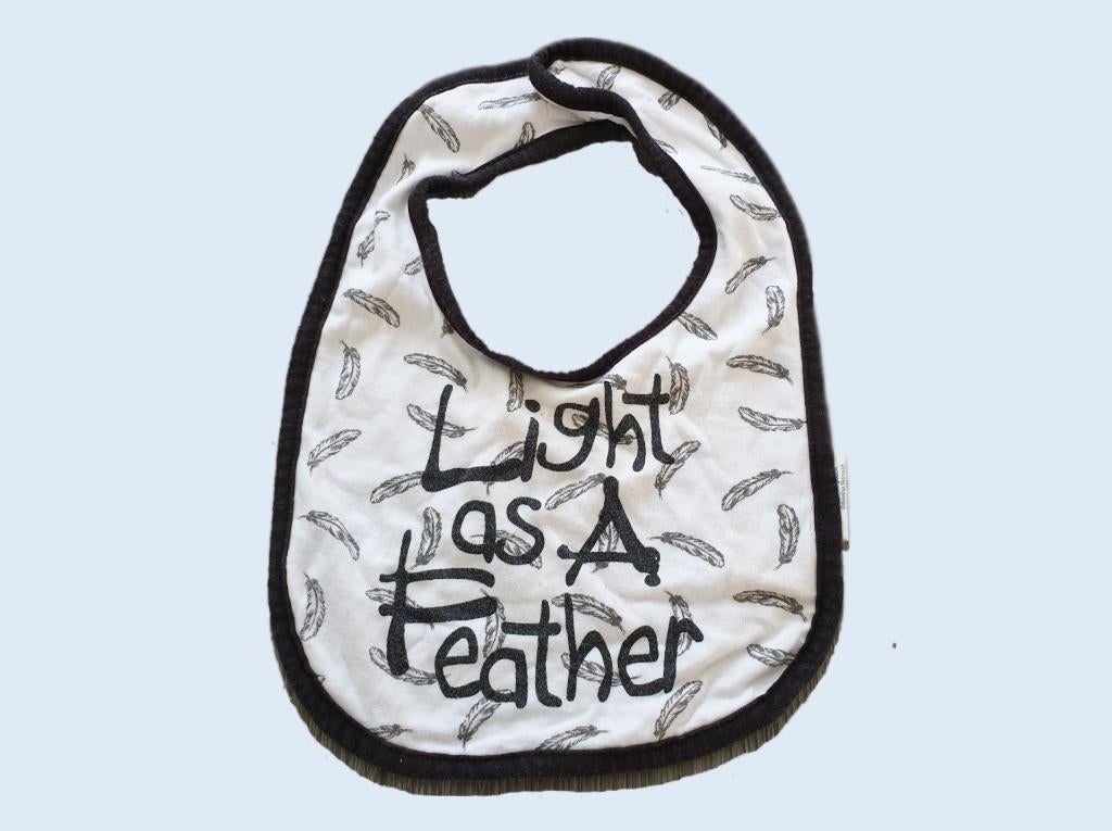 Wit baby slabbetje met opdruk ~ TH5401, Kinderen en Baby's, Babyvoeding en Toebehoren, Gebruikt, Overige typen, Ophalen of Verzenden