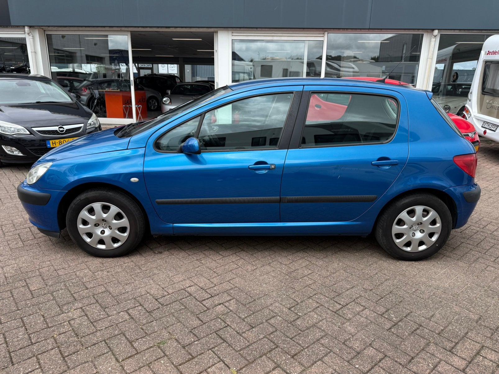 Peugeot 307 1.6 16V XR 5-drs Automaat, Airco 194.775 km, Auto's, Peugeot, Stof, Zwart, 4 cilinders, Blauw
