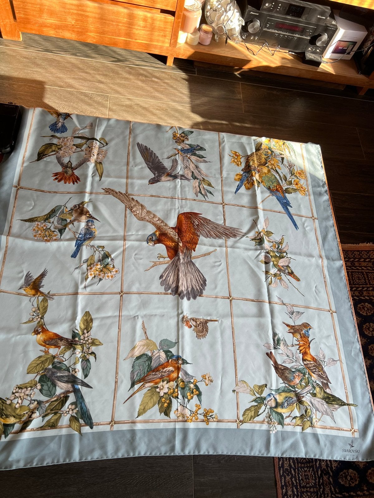 Swarovski Optik Zijden Sjaal met Vogelprint, Ophalen of Verzenden, Zo goed als nieuw, Sjaal