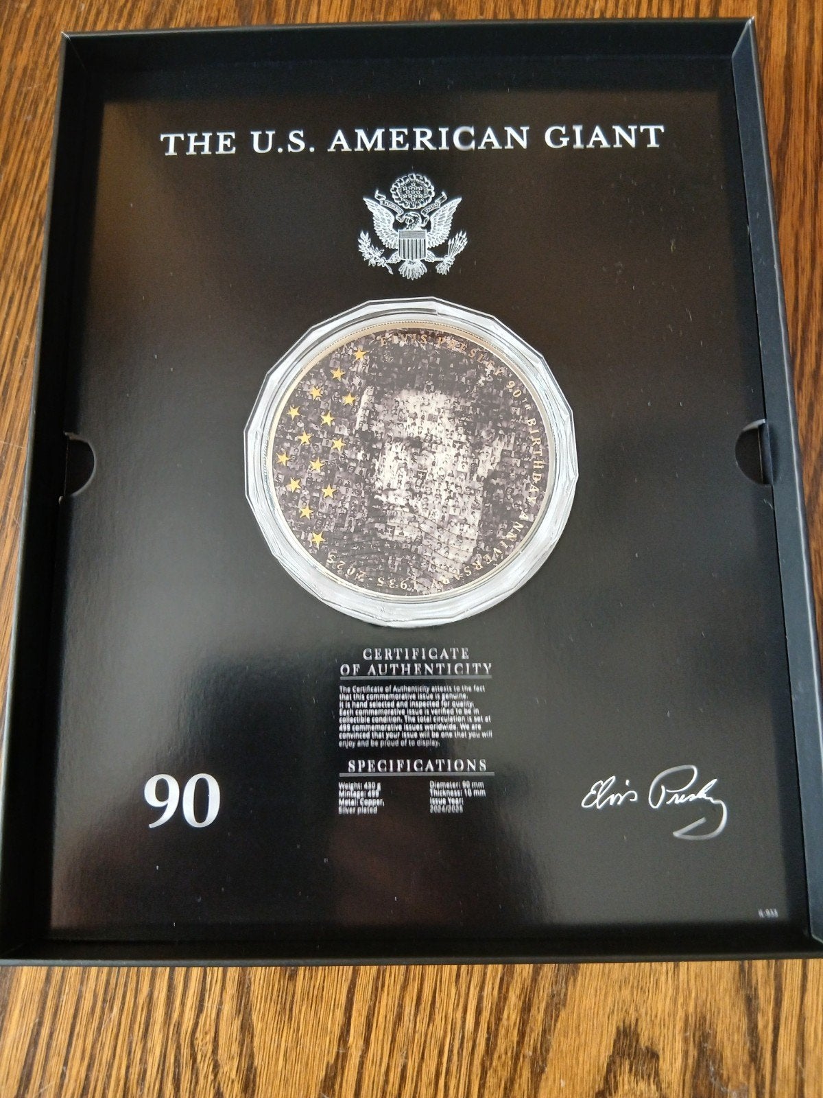 Elvis Presley 90th Birthday Anniversary Giant Coin, Postzegels en Munten, Ophalen of Verzenden, Midden-Oosten, Losse munt