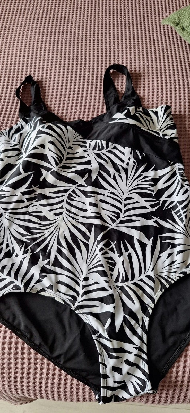 Zwart-wit badpak met bladprint - Maat XL, Kleding | Dames, Ophalen of Verzenden, Zo goed als nieuw, Zwart, Badpak