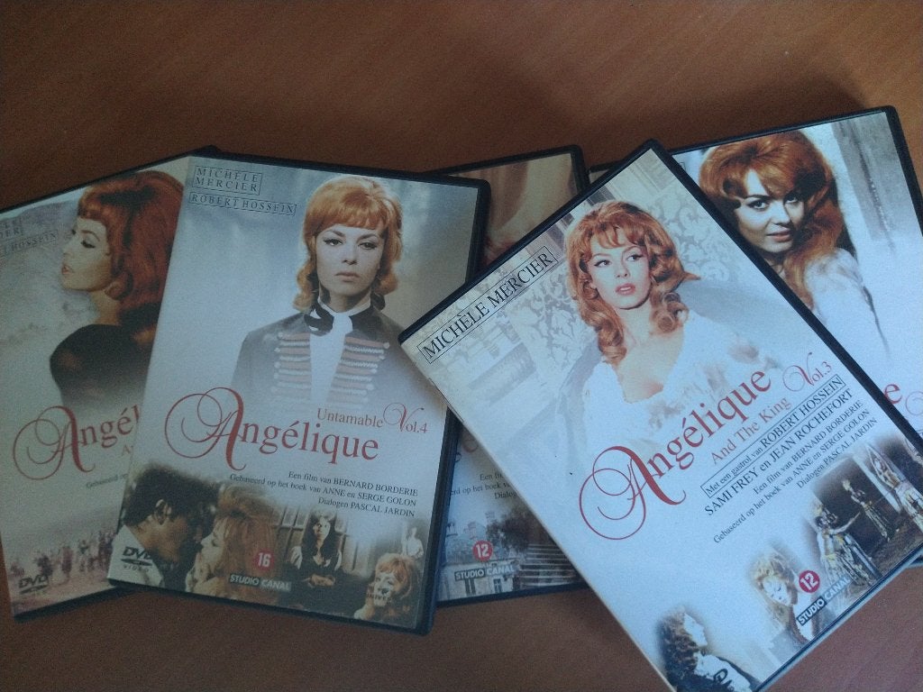 5 x DVD Angelique. Vol 1 t/m 5, Alle leeftijden, Ophalen of Verzenden, Zo goed als nieuw