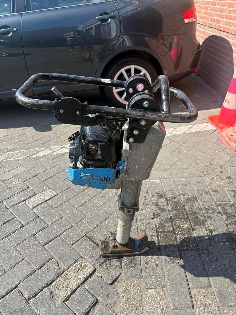 Trilplaat SRV300 - Krachtige Grondverdichter, Ophalen of Verzenden, Gebruikt