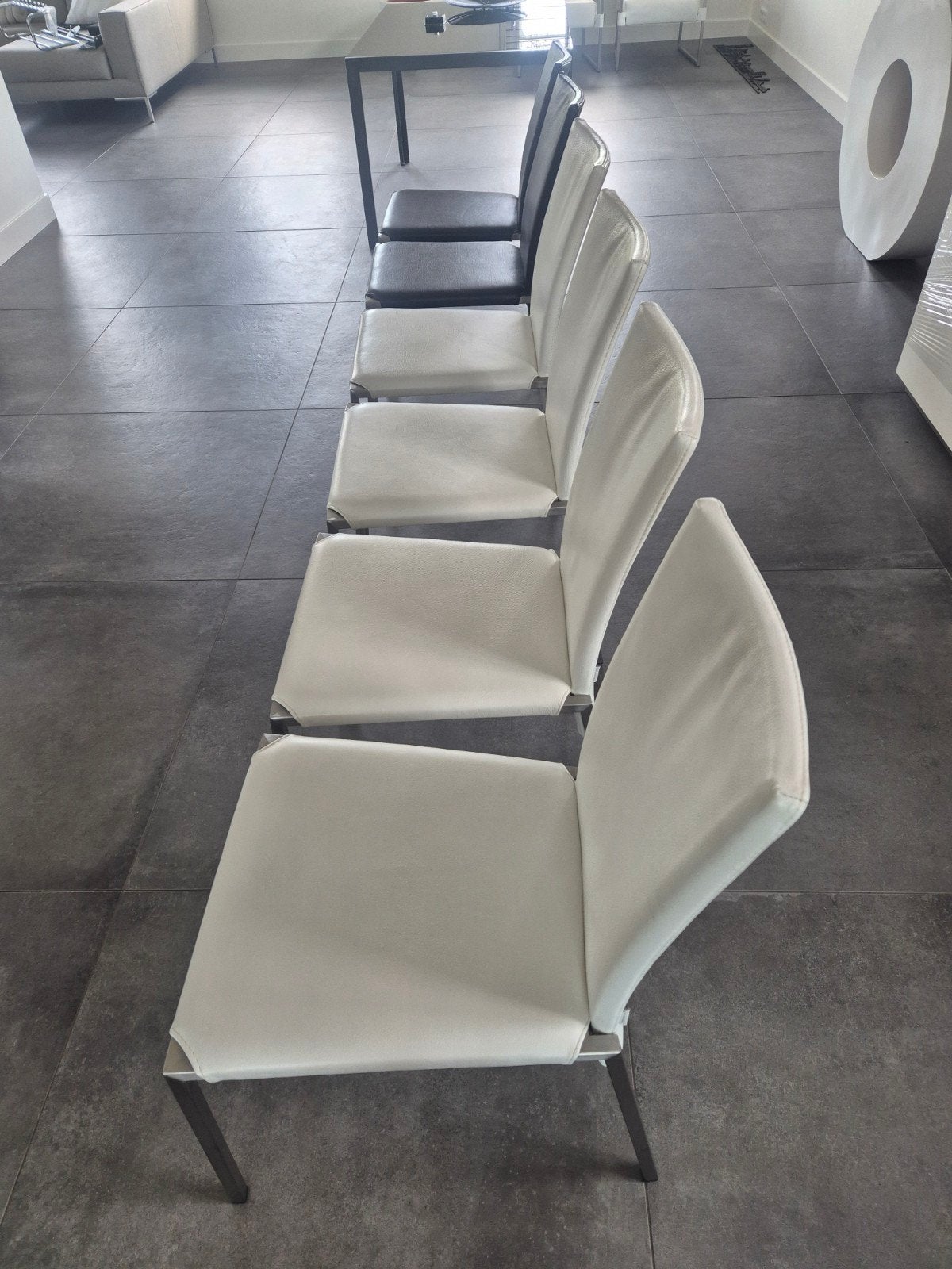 Bert Plantagie stoel wit leer 4 stuks, Huis en Inrichting, Stoelen, Ophalen, Wit, Metaal, Vier