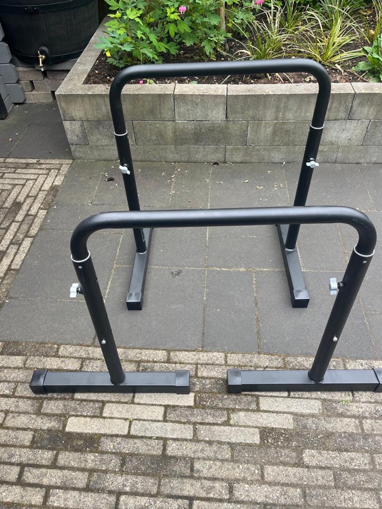 Verstelbare en compacte dip bars Decathlop zo goed als nieuw, Ophalen of Verzenden, Zo goed als nieuw, Benen, Push-up steun