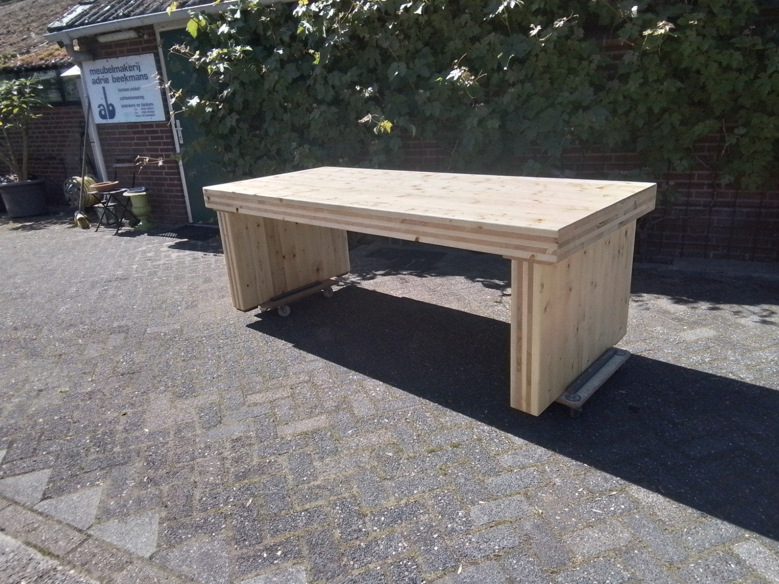 Grote stoere tafel, verandatafel, stamtafel, tuintafel., Huis en Inrichting, Tafels | Eettafels, Ophalen, Rechthoekig, 200 cm of meer