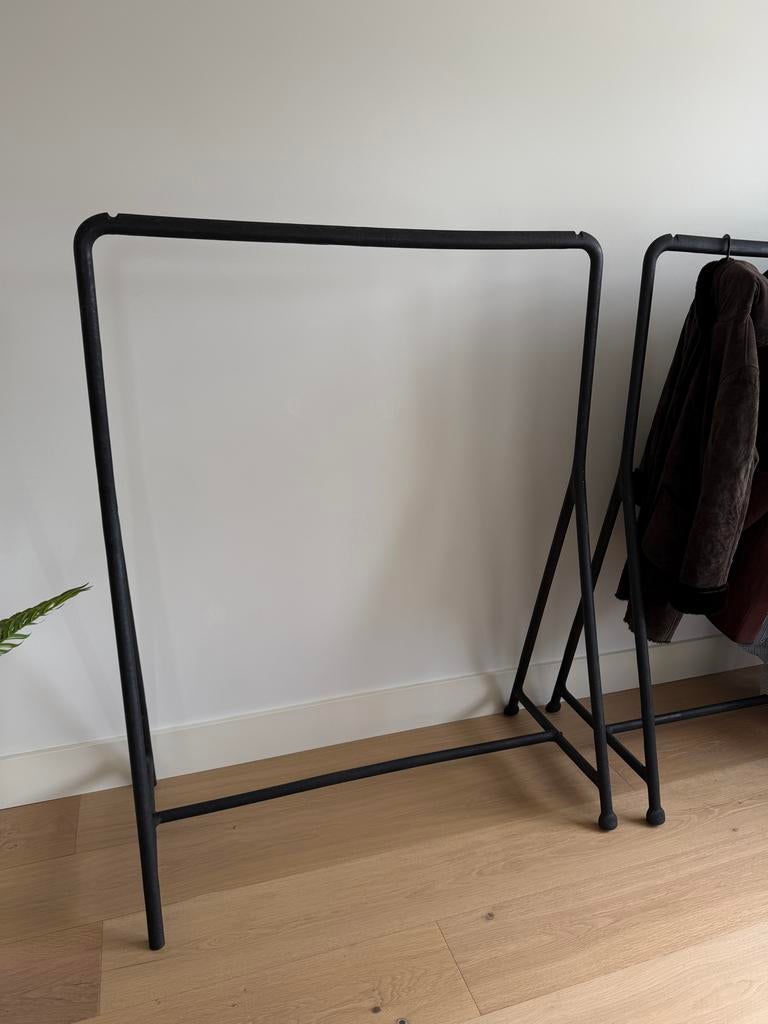 Twee stevige kledingrekken, Kleding | Dames, Kledingrekken, Gebruikt, Ophalen
