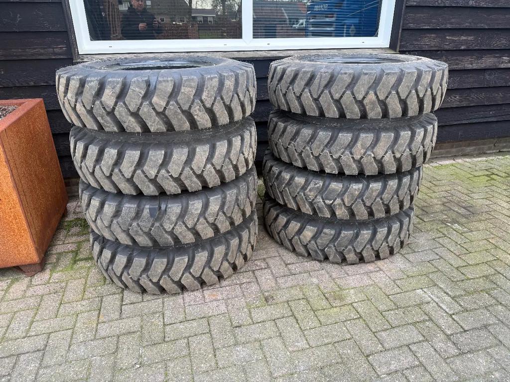 Aeolus 10.00-20 kraanbanden dubbellucht
