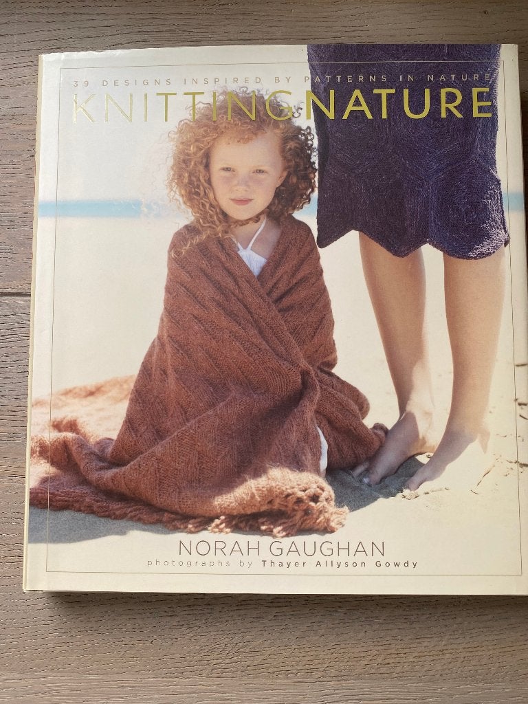 Engels Breiboek: Knitting Nature – Norah Gaughan, Ophalen of Verzenden, Zo goed als nieuw, Breien, Patroon of Boek