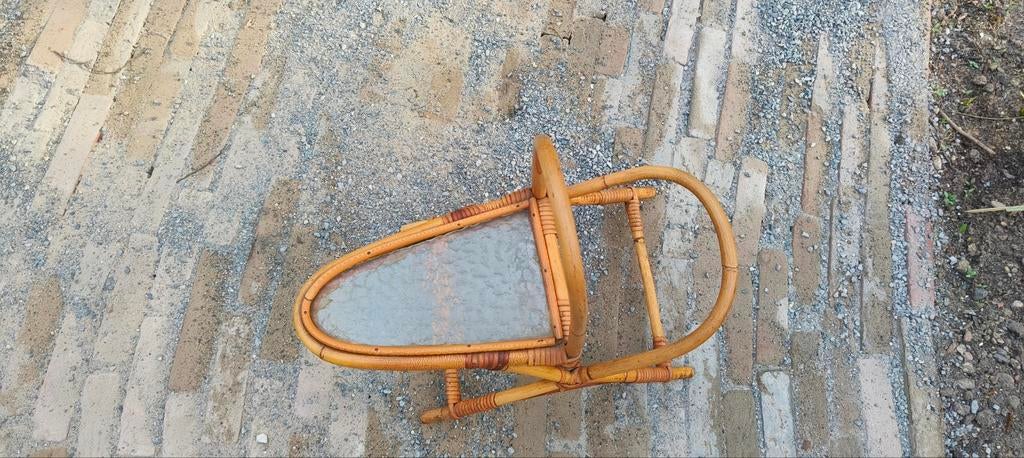 Rotan bijzettafel jaren '70 met glazen blad, Huis en Inrichting, Tafels | Bijzettafels, Minder dan 55 cm, Gebruikt, Ophalen of Verzenden