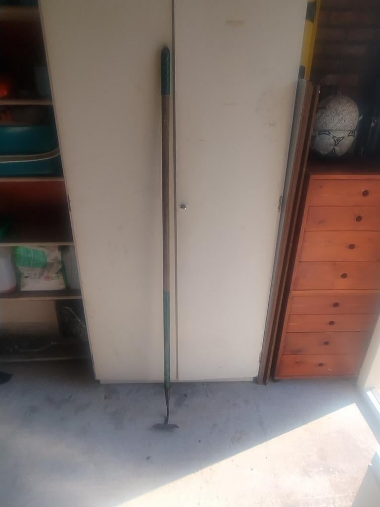 Gebruikte Schoffel - Ideaal voor Tuinonderhoud, Ophalen of Verzenden, Gebruikt, Schoffel, Onbekend