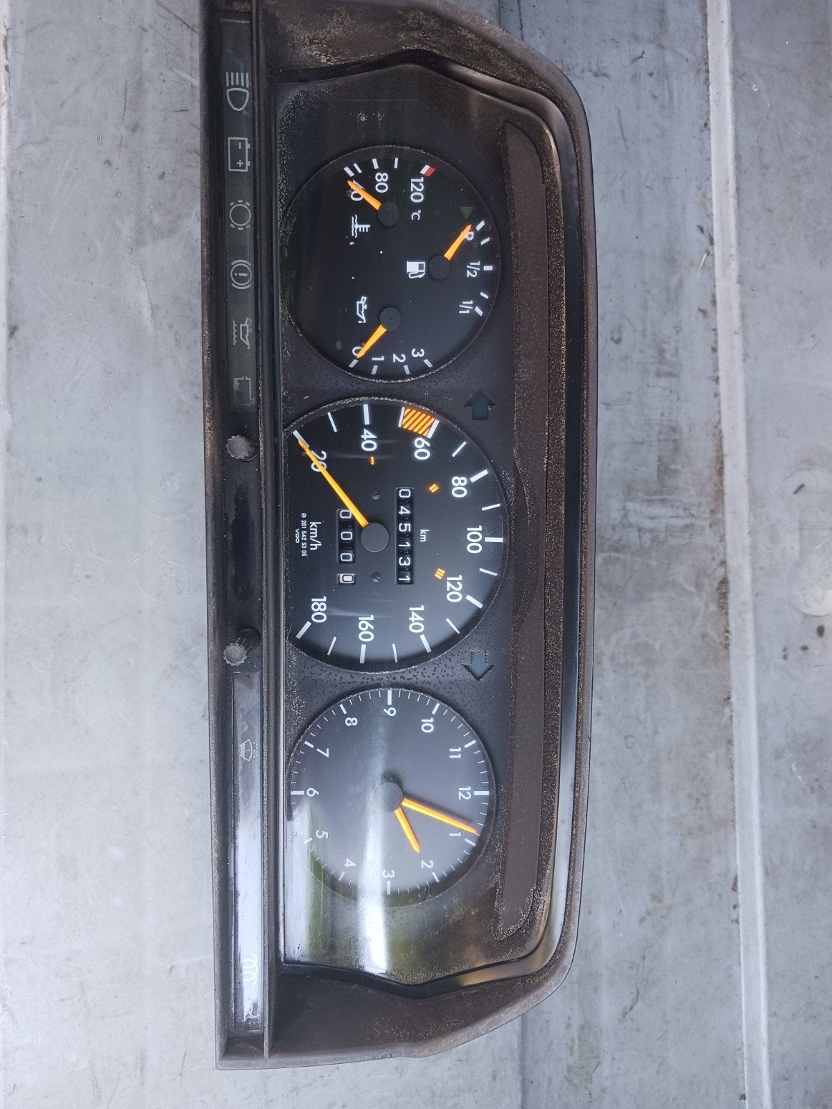 Tellerbak mercedes w 124 diesel, Auto-onderdelen, Dashboard en Schakelaars, Ophalen, Mercedes-Benz
