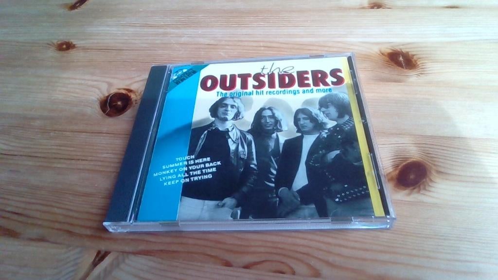 The Outsiders, Ophalen of Verzenden, Zo goed als nieuw, Overige genres