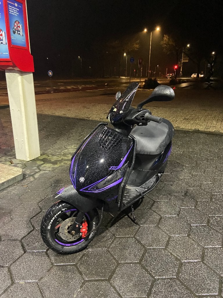 piaggio zip iget 2019, Fietsen en Brommers, Ophalen, Maximaal 45 km/u, Zip, Zo goed als nieuw