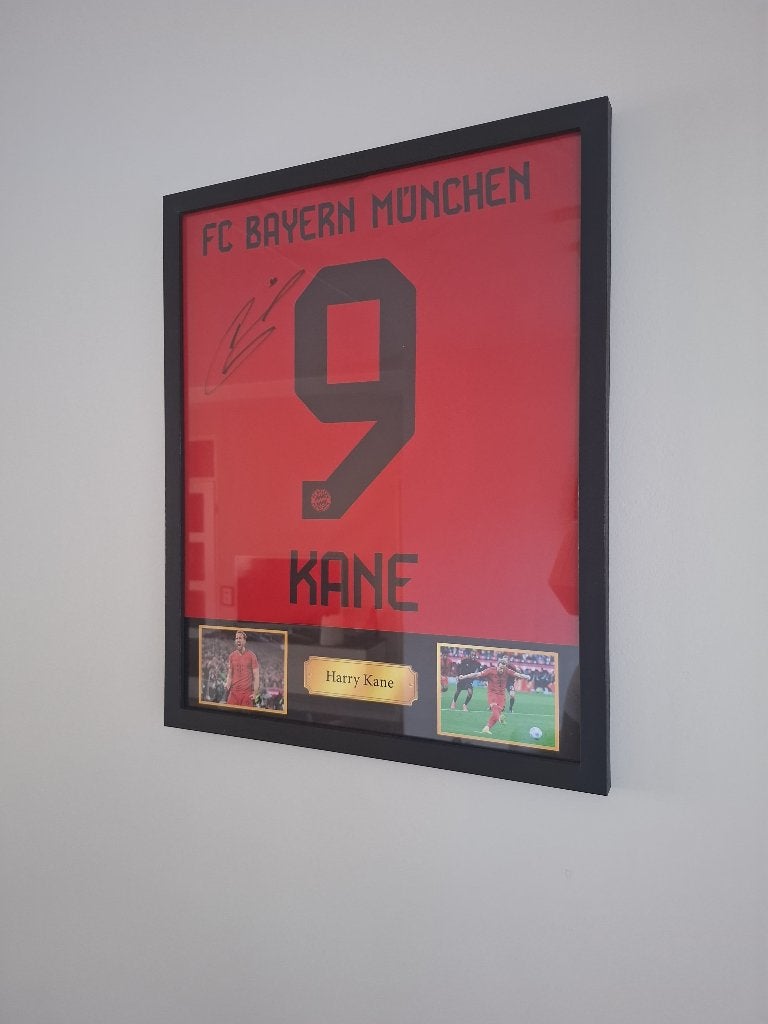 Harry Kane Signed Bayern Munchen Framed+certificaat echtheid, Ophalen of Verzenden, Zo goed als nieuw, Buitenlandse clubs, Shirt