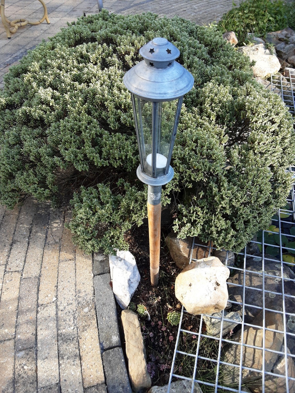 Zinken lantaarn met glazen ruitjes voor waxinelichtje, Tuin en Terras, Ophalen, Gebruikt, Overige typen, Netvoeding