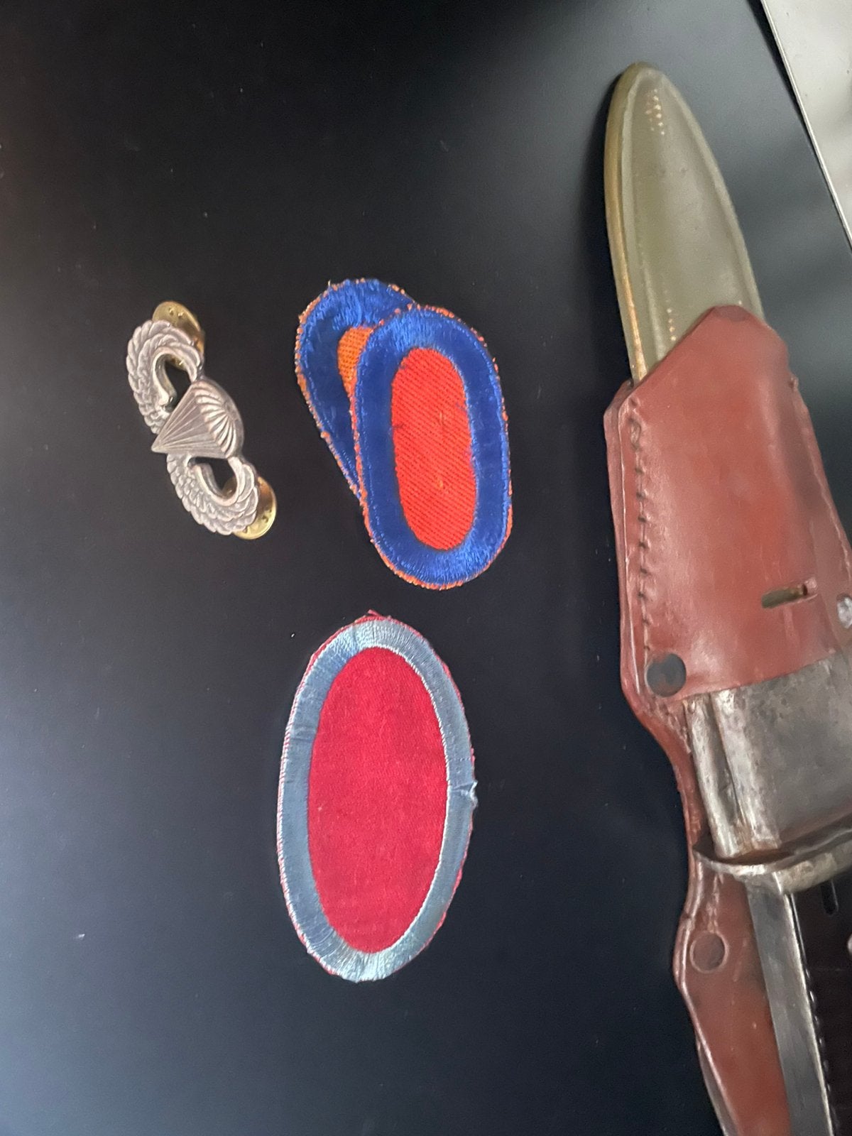 Ww2 us lot paratrooper wing oval canteen airborne, Verzenden, Amerika, Embleem of Badge