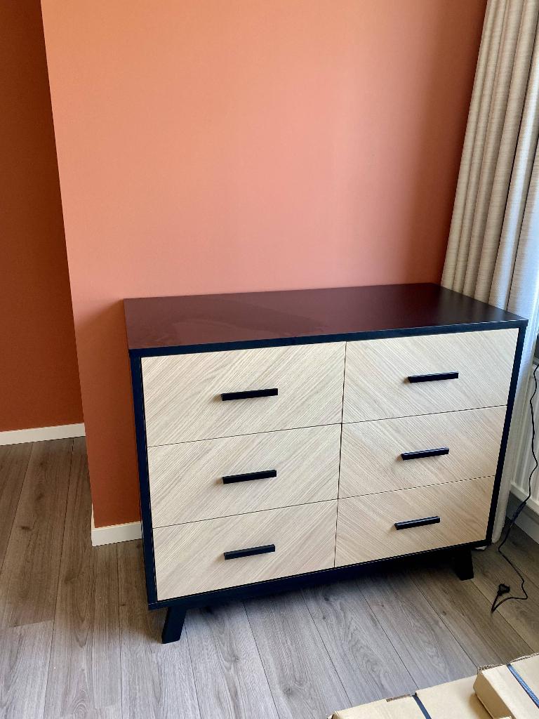 Prachtige commode zwart & visgraat hout + 6 lades, Ophalen, 50 tot 70 cm, Voetruimte, 100 cm of meer