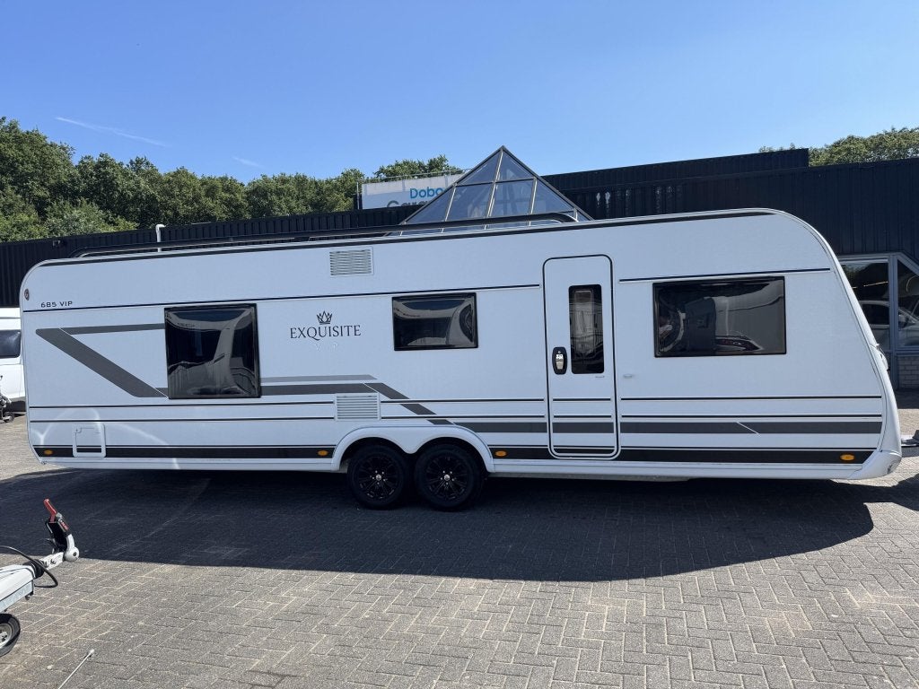 LMC Exquisite 685 VIP 2024, Caravans en Kamperen, Caravans, Bedrijf, Treinzit, 6 tot 7 meter, Overige typen