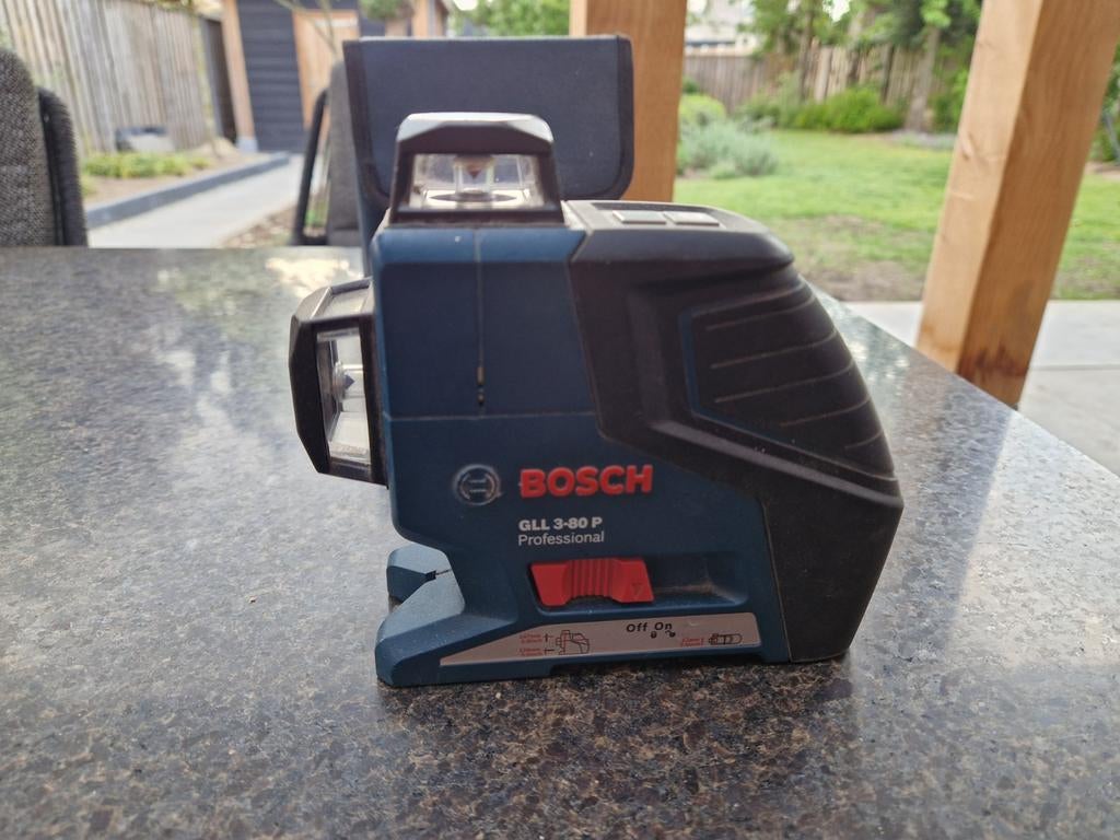 Bosch GLL 3-80 P Professionele Kruislijnlaser, Doe-het-zelf en Verbouw, Meetapparatuur, Ophalen of Verzenden, Zo goed als nieuw