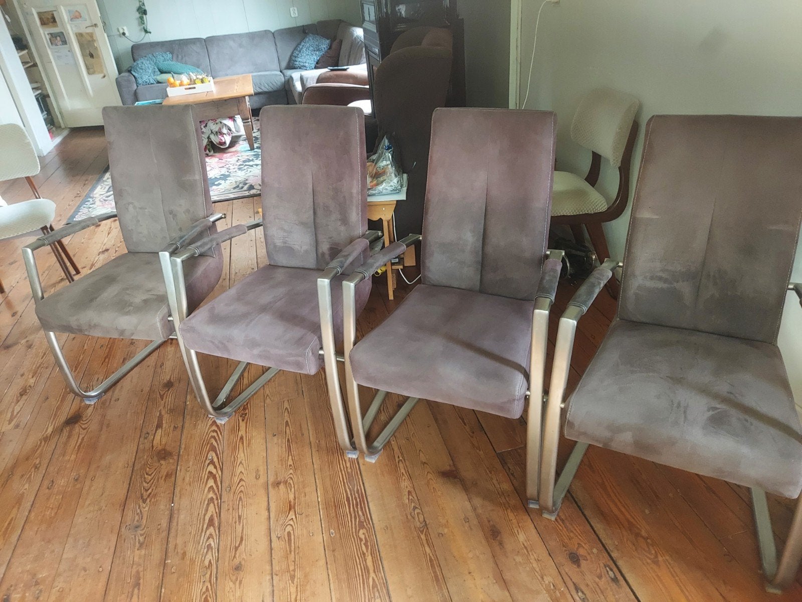 Set van 4 comfortabele eetkamerstoelen - Grijs/Paars, Huis en Inrichting, Stoelen, Modern, Comfortabel, Gebruikt, Overige kleuren