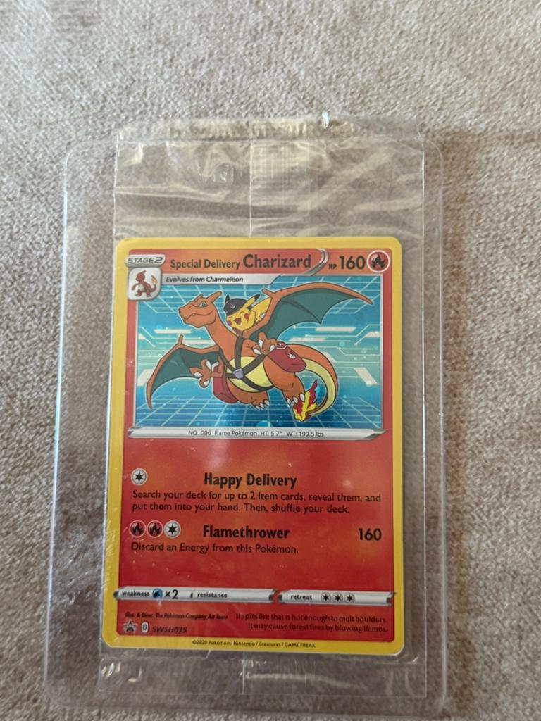 Special Delivery Charizard - SEALED, Ophalen of Verzenden, Zo goed als nieuw