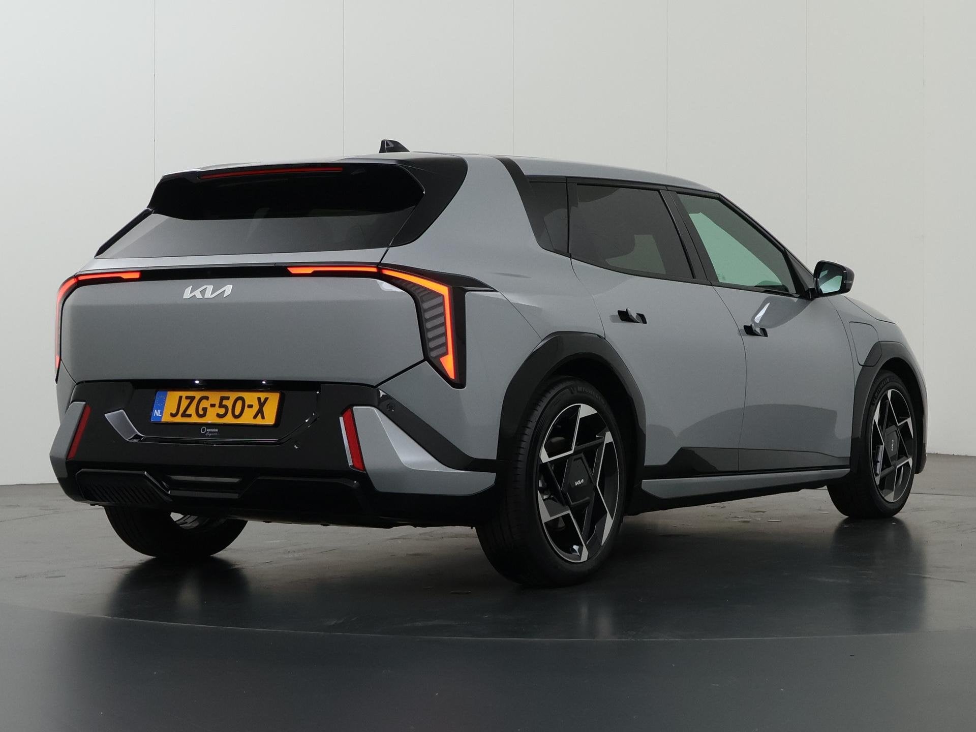 Kia EV4 GT-Line 81.4 kWh | Panoramaschuifdak | LED-Matrix |, Auto's, 81 kWh, 510 min, Zwart, Origineel Nederlands